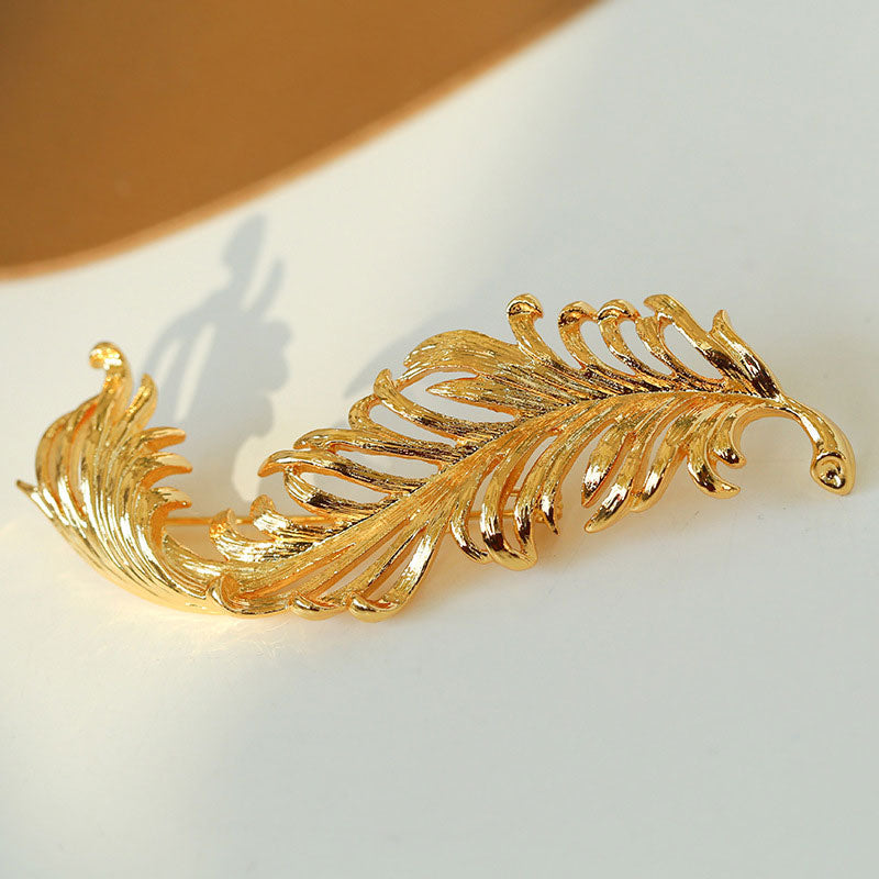 ART NOUVEAU Vintage 18K Gold Plated Sculptural Feather Brooch
