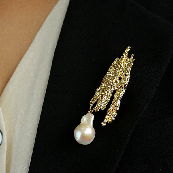 IT IS BAROQUE 18K Gold Plated Textured Lava Baroque Pearl Brooch