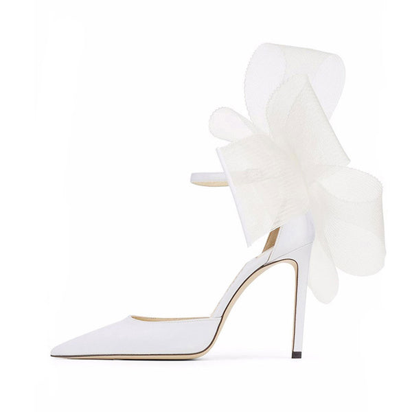 White pumps with bow hotsell