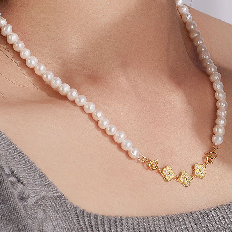 IT IS BAROQUE Freshwater Pearl Cubic Zirconia Clover Smile Necklace