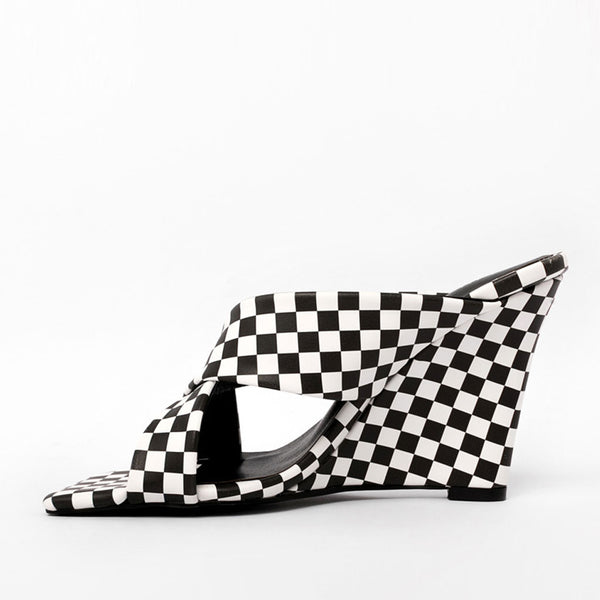Chic Checkerboard Effect Patent Leather Square Toe Wedge Mules - Black