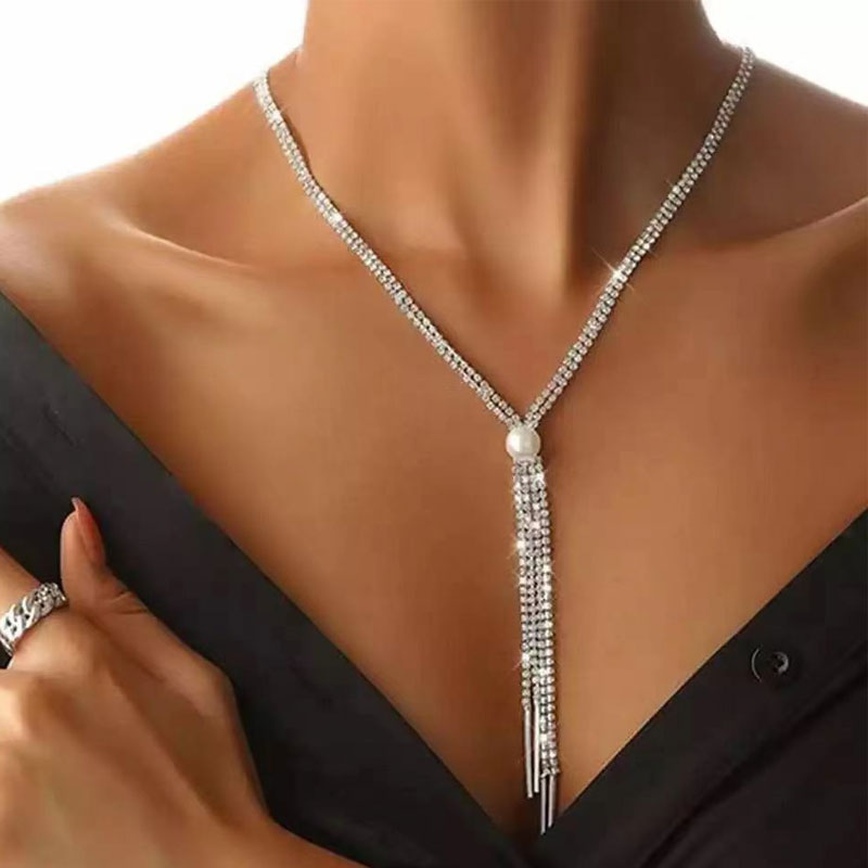 Elegant Pearl Detail Rhinestone Embellished Tassel Lariat Necklace - Silver