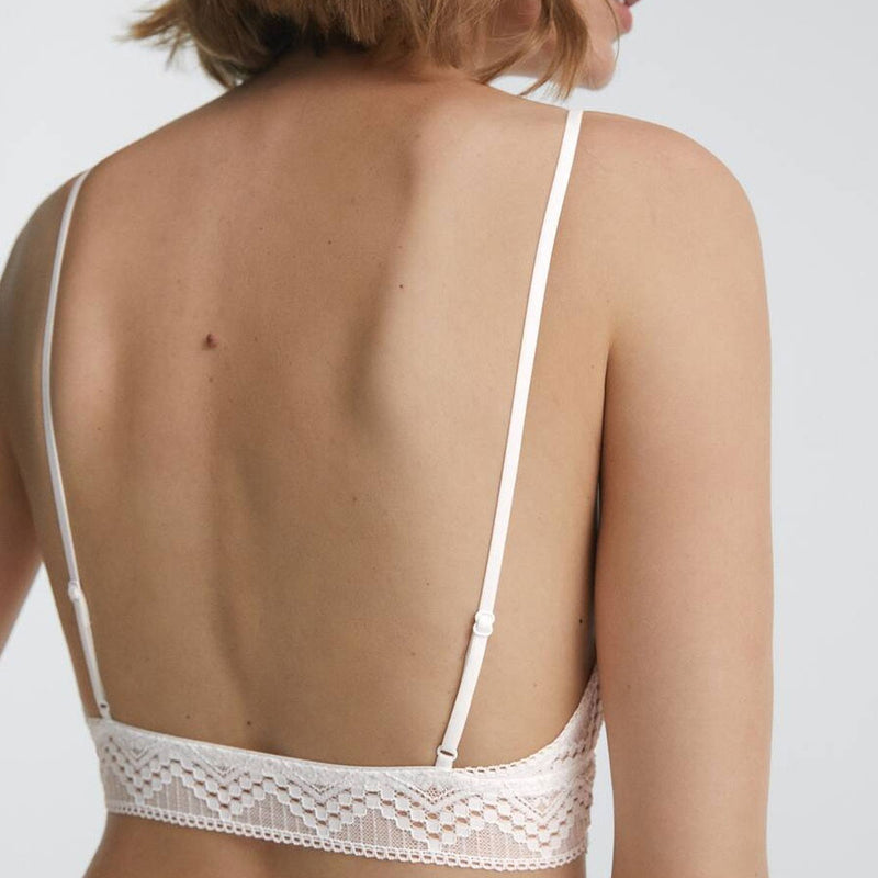 Glamorous Scalloped Lace Wire Free Triangle Lingerie Bralette - White