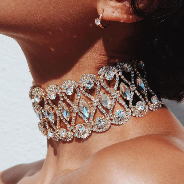 Luxury Scalloped Rhinestone Embellished Choker Necklace - Gold