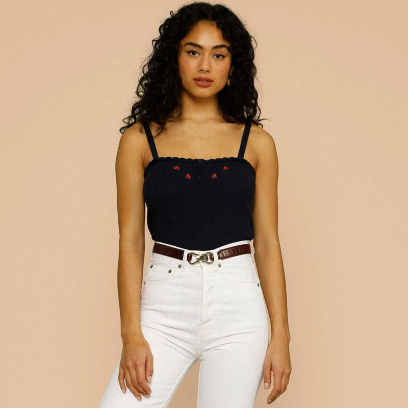 Scalloped Edge Floral Embroidered Knit Cami Tank Top - Black