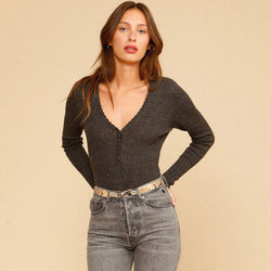 Scalloped Edge Long Sleeve Deep V Ribbed Knit Top - Deep Gray
