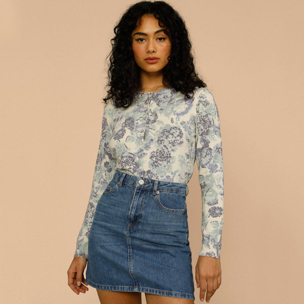 Vintage Floral Jacquard Long Sleeve Buttoned Knit Crop Sweater - Blue